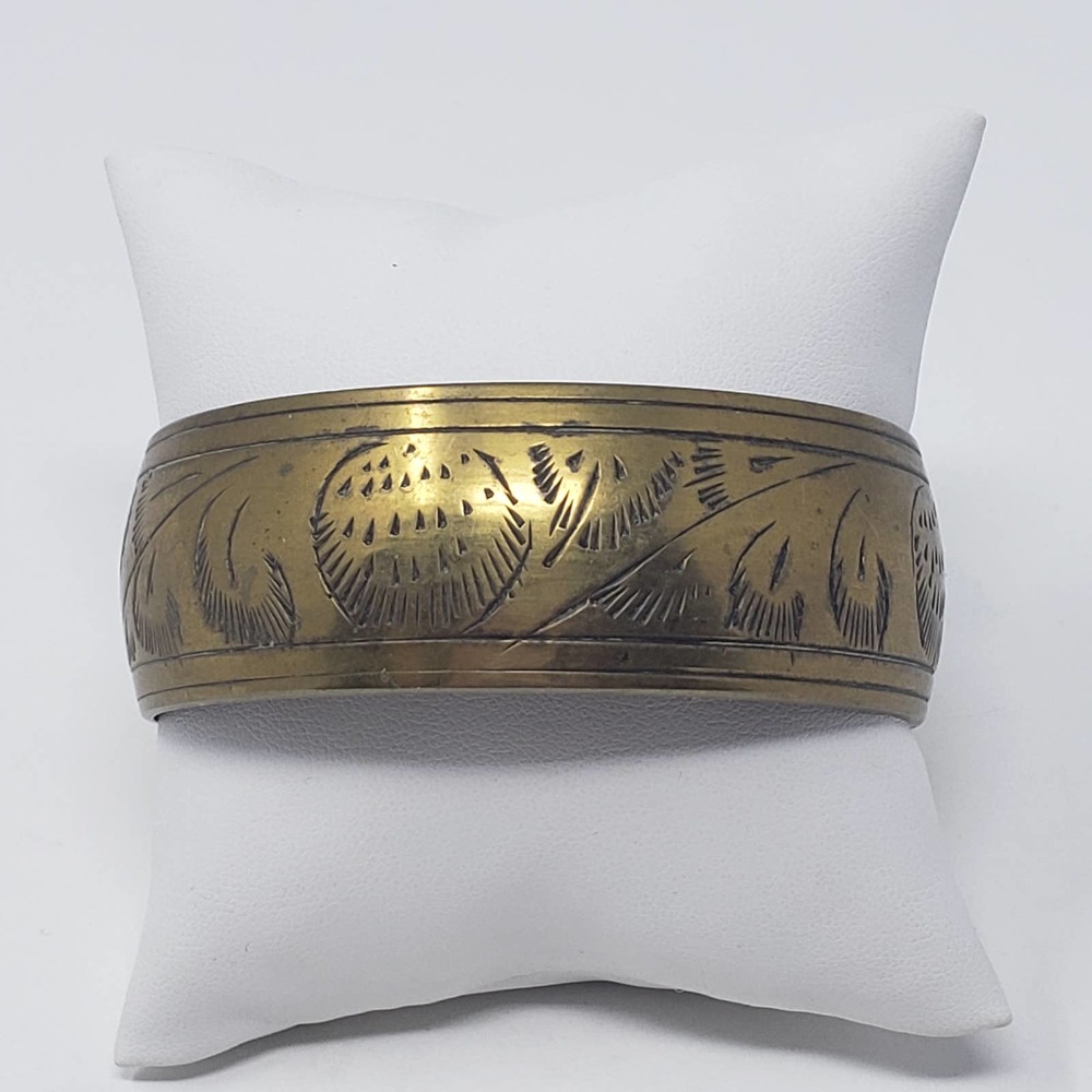 Brass Etched Wide Bangle Bracelet Leaves Boho - Picture 1 of 4